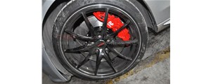 奧迪A4L剎車(chē)升級(jí)改裝英國(guó)AP8520剎車(chē)六活塞卡鉗改裝案例 